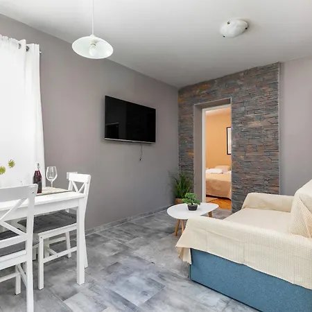 Casa Cerin Apartman *